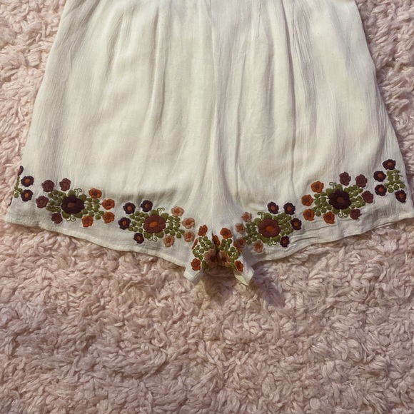 Tularosa Rowley Romper in cream with embroidery flowers - Picture 9 of 12